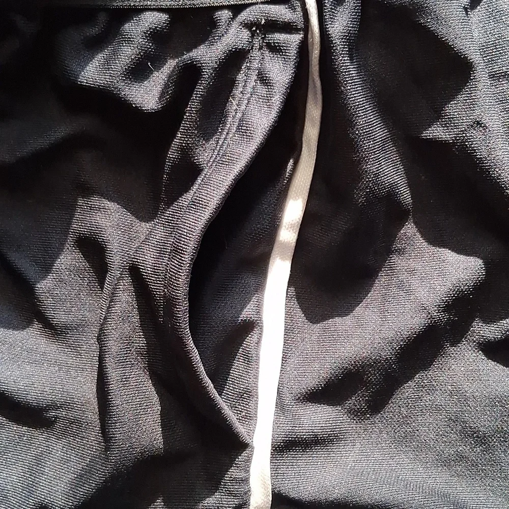 Under Armour Women's Charcoal Athletic Shorts - Picture 3 of 6